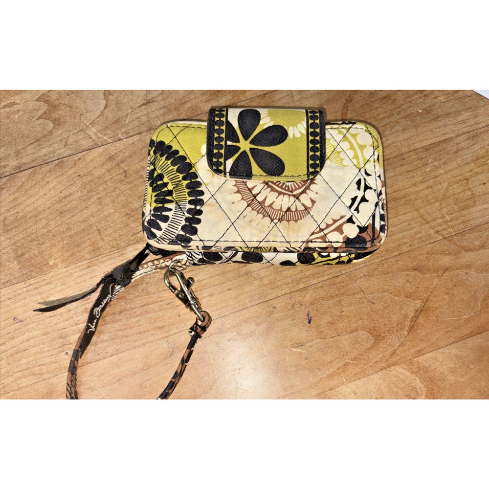 Vera Bradley Cocoa Moss Wristlet Wallet Retired Pattern Quilted Brown Green